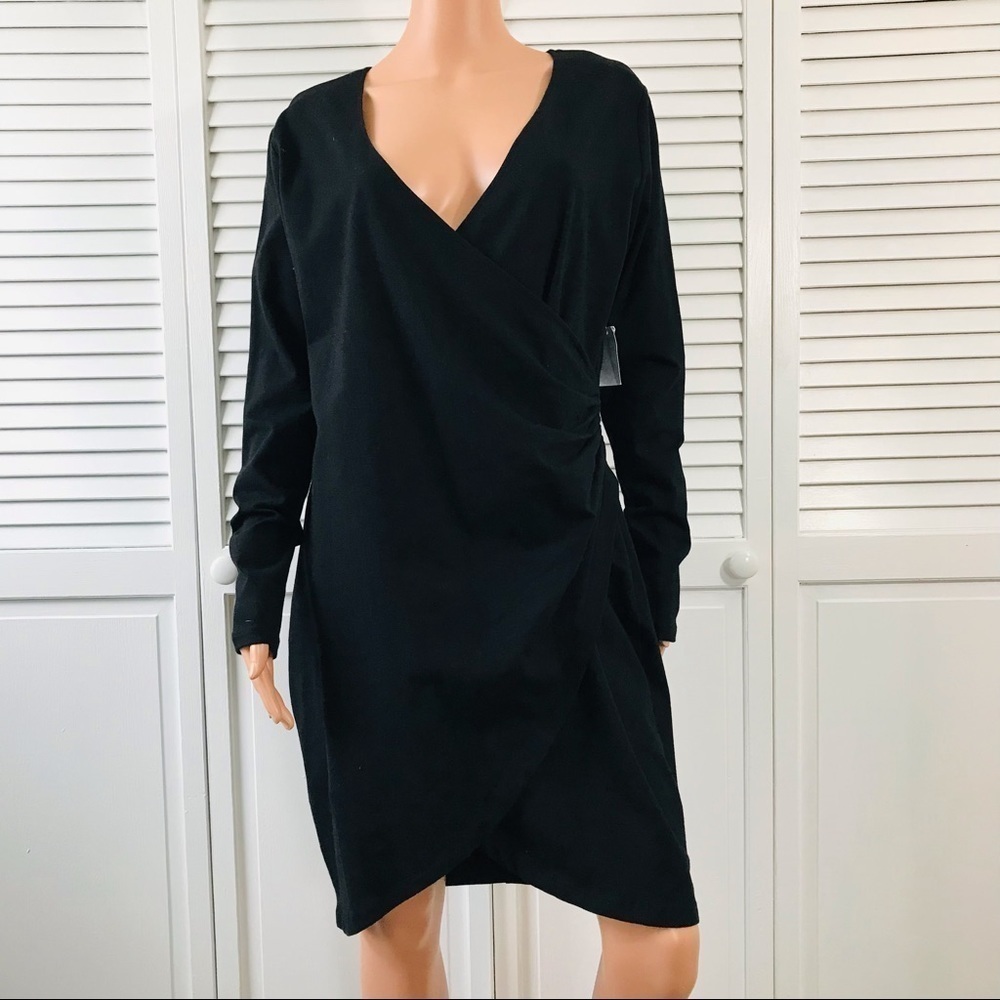 Price is firm New CHARLOTTE RUSSE Black V-Neck Long Sleeve Dress Size 1X - Picture 9 of 9
